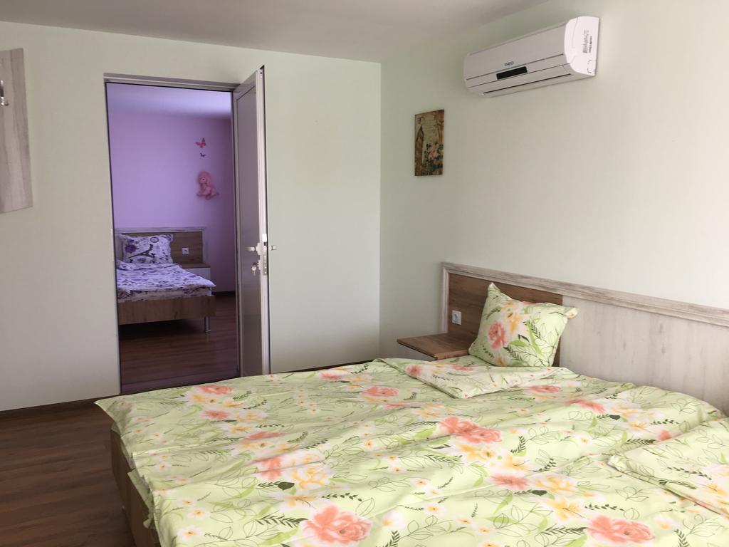 Triglav Edelweiss Guest House Pavel Banya Esterno foto