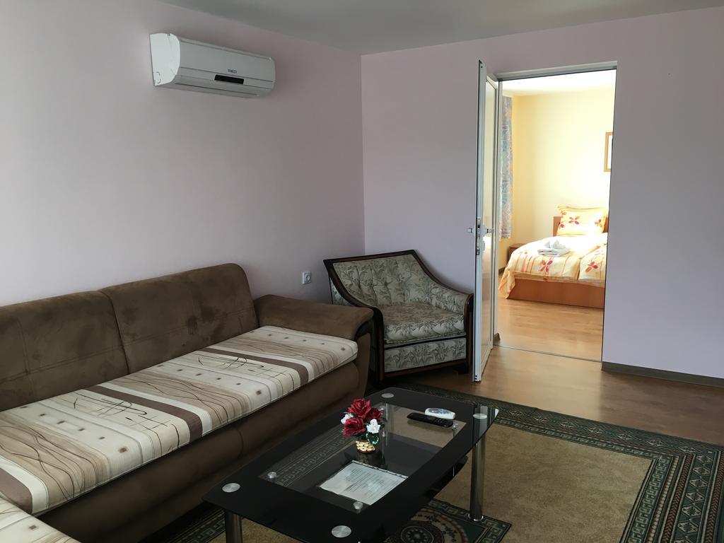 Triglav Edelweiss Guest House Pavel Banya Esterno foto