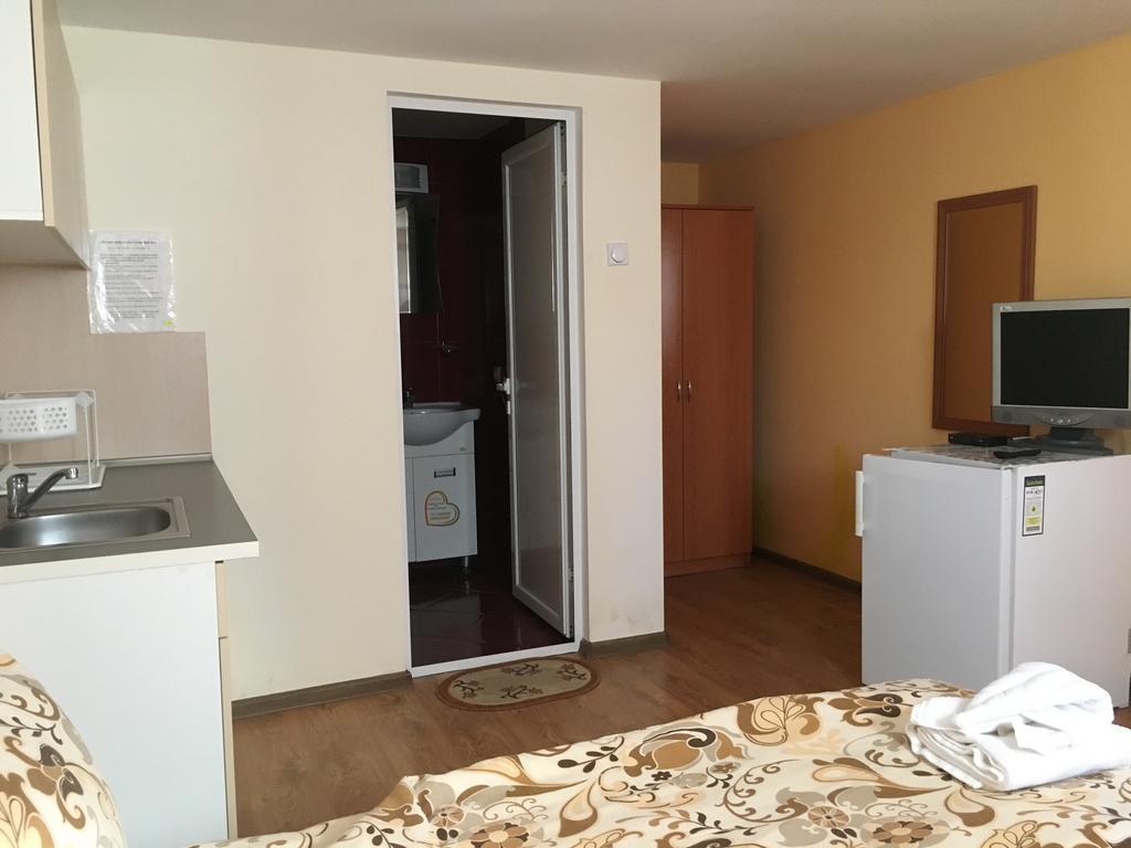 Triglav Edelweiss Guest House Pavel Banya Esterno foto