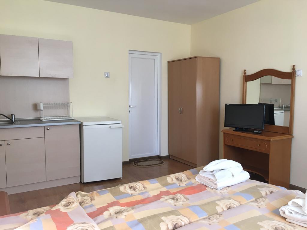 Triglav Edelweiss Guest House Pavel Banya Esterno foto