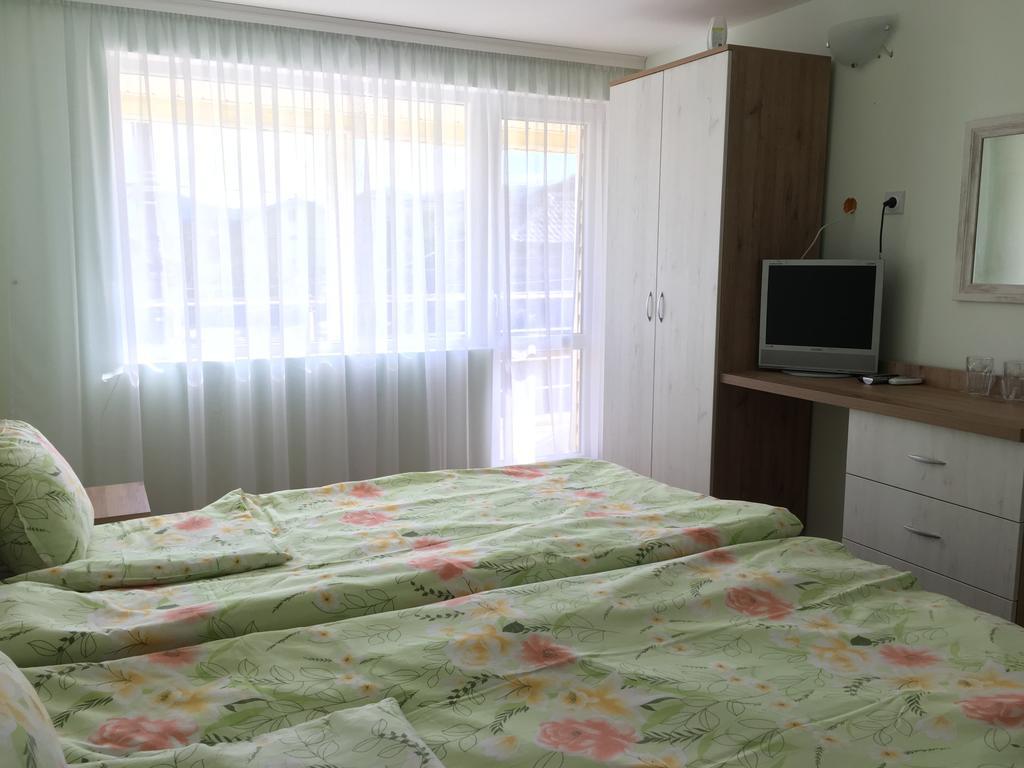 Triglav Edelweiss Guest House Pavel Banya Esterno foto